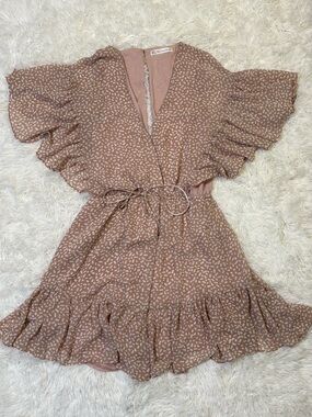 Here Comes The Sun Romper — Taupe Print Ruffle Sleeve Detail (Women’s)